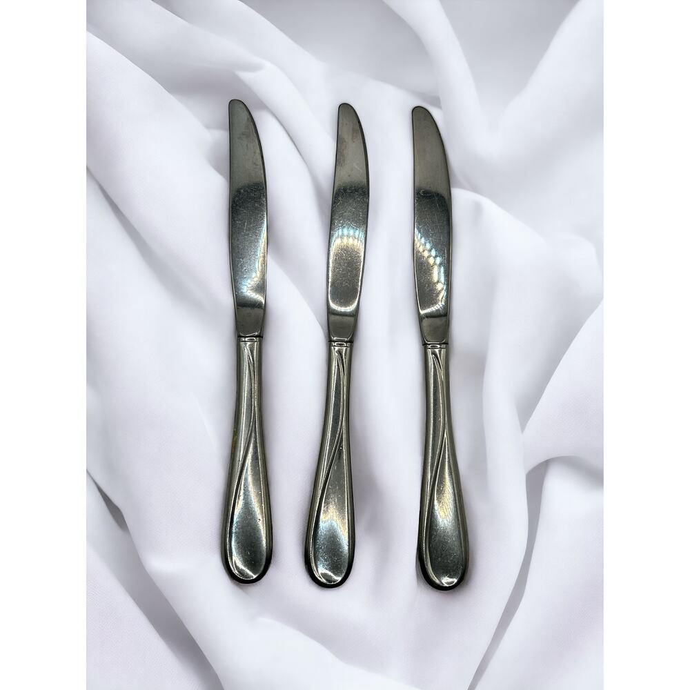 3 Oneida USA SS knives flatware
